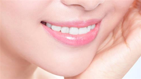 美白牙齒的價(jià)格是多少錢??？