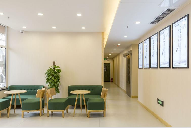 大連齒醫(yī)生口腔門診部_四樓候診區(qū)