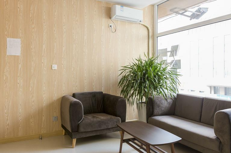 大連齒醫(yī)生口腔門診部_四樓VIP候診區(qū)