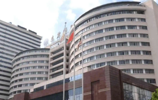 上?？谇谎揽漆t(yī)院哪家好？排名前十強(qiáng)都有哪些？