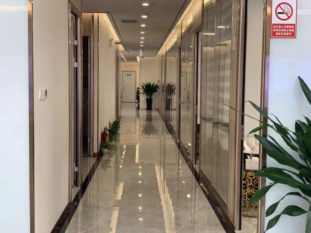 鄭州芯美人醫(yī)療美容門(mén)診部_過(guò)道