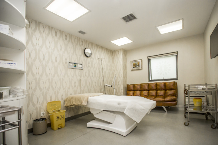 鄭州欣美妡整形醫(yī)院_治療室