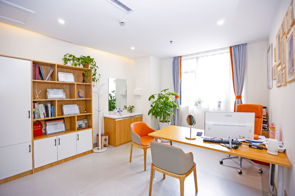 鄭州榮美會醫(yī)療美容診所_咨詢室