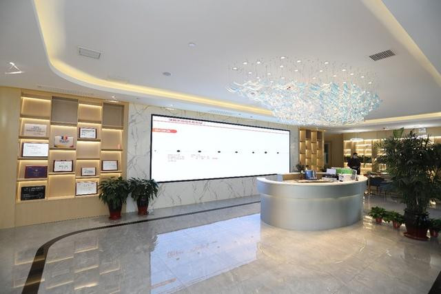 鄭州輕顏美醫(yī)療美容門診部_前臺