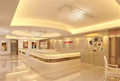 鄭州馮憐萍醫(yī)療美容診所_大廳一角