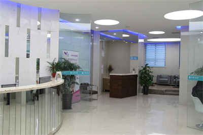 鄭州博愛(ài)眼科中心_大廳