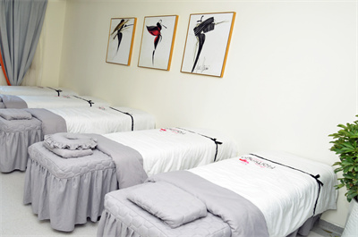 鄭州艾伯麗醫(yī)療美容醫(yī)院_皮膚清潔室