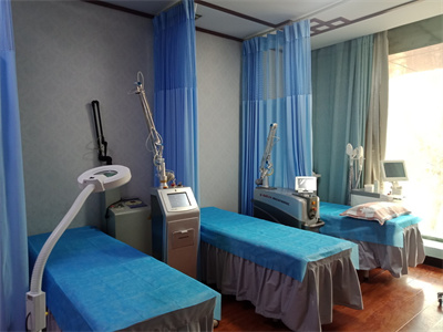 鄭州安和醫(yī)療美容門診部_治療室