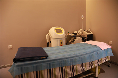 長(zhǎng)治郭愛(ài)萍醫(yī)療美容診所_皮膚治療室