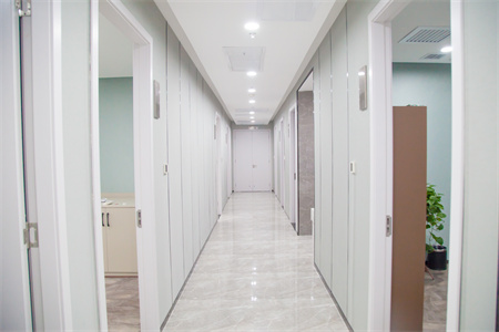 長(zhǎng)沙一美醫(yī)療美容門診部_過(guò)道