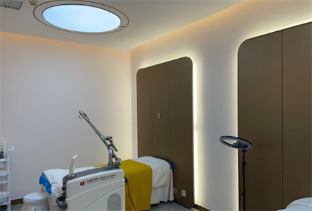 長(zhǎng)沙藝謀醫(yī)療美容門診部_治療室