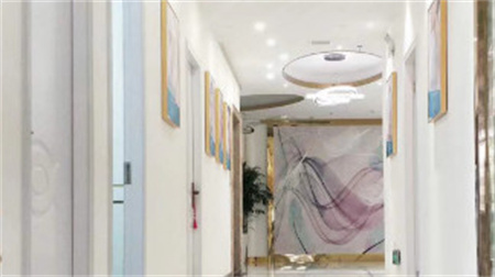 長沙引導(dǎo)美醫(yī)療美容門診部_走廊