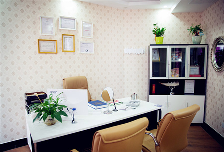 長(zhǎng)沙一美醫(yī)療美容門診部_面診室