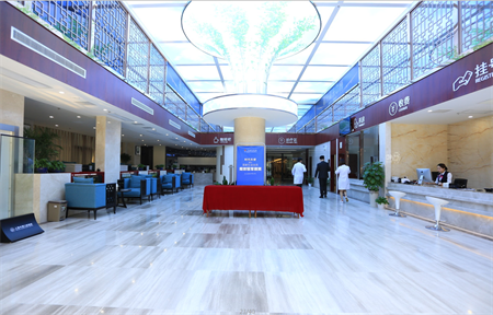 上海中博口腔醫(yī)院_醫(yī)院大廳