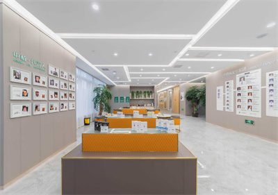 蘇州百年植發(fā)醫(yī)療美容門診部_醫(yī)院大廳