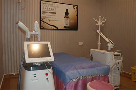 安陽姣點(diǎn)醫(yī)療美容門診部_治療室