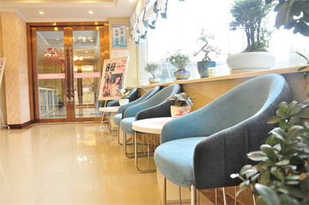 成都艾米麗醫(yī)療美容門診部_等候區(qū)