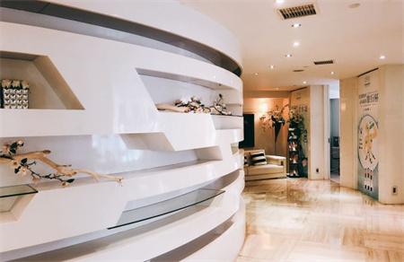 成都瑞泰口腔醫(yī)院_醫(yī)院一角