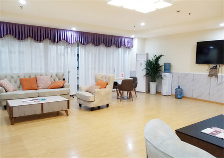 成都趙善軍博士整形美容門(mén)診部_等候區(qū)