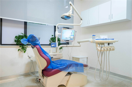 成都團(tuán)圓（原博愛）口腔醫(yī)院_治療室