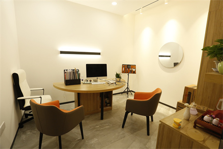 阜陽(yáng)斯?fàn)柮狼傖t(yī)療美容門(mén)診部