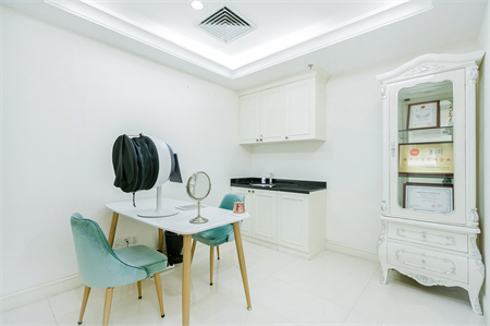 廣州高尚醫(yī)學(xué)美容門診部_咨詢室