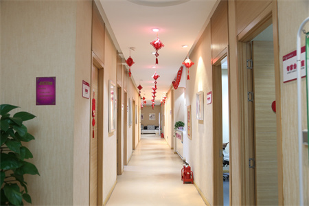 開封譽美醫(yī)療美容診所_醫(yī)院走廊