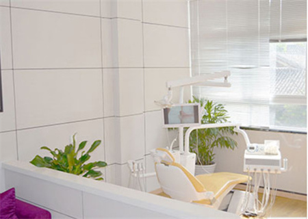 南京博韻口腔門診部_治療室