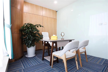 青島艾菲醫(yī)療美容門診部_咨詢室