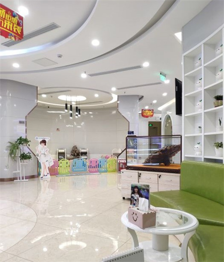 泉州柏德口腔門診部_醫(yī)院大廳