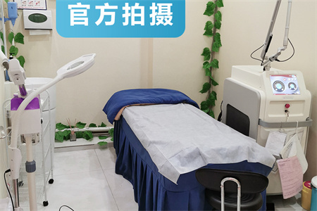 深圳麗港麗格醫(yī)療美容門(mén)診部_治療室