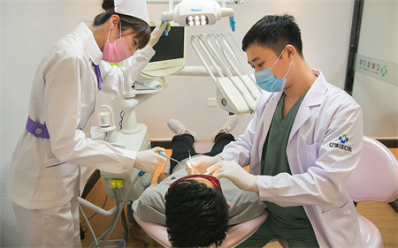 沈陽億美佳口腔診所_口腔治療