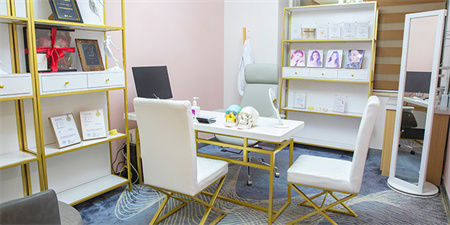 唐山蘇亞美聯(lián)臣醫(yī)療美容醫(yī)院_咨詢室