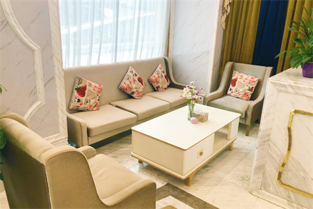 烏魯木齊黎美整形門診部_大廳休息區(qū)