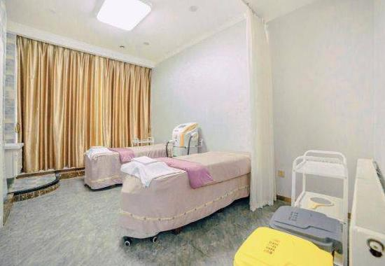 長沙派生醫(yī)療美容門診部_治療室