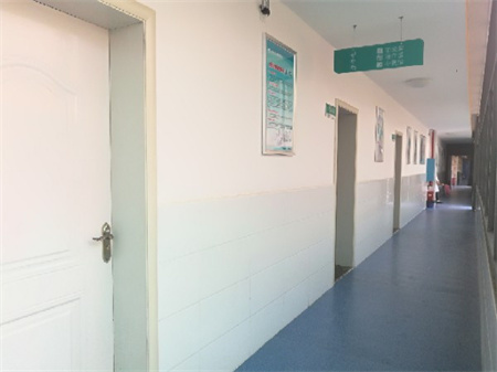 長沙鴻業(yè)皮膚病?？漆t(yī)院_走廊