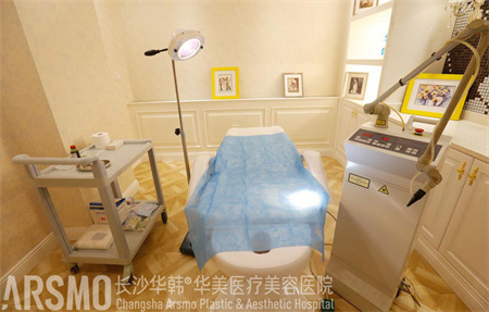 長(zhǎng)沙華韓華美醫(yī)學(xué)美容醫(yī)院_治療室