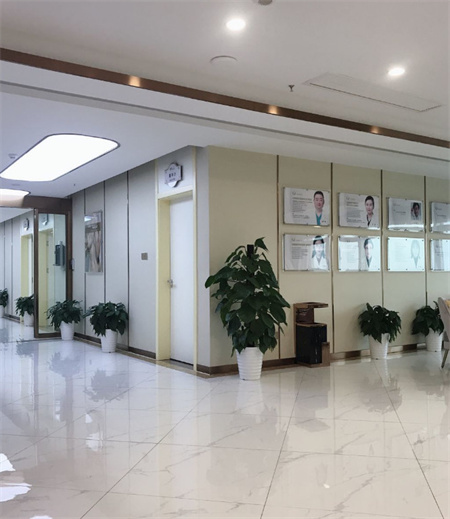 長(zhǎng)沙法萊麗醫(yī)療美容門診部_醫(yī)生展示區(qū)