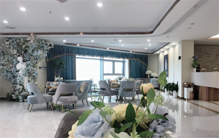 長(zhǎng)沙法萊麗醫(yī)療美容門診部_醫(yī)院大廳