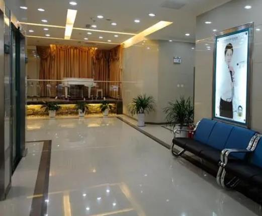 長春張曼整形美容診所_醫(yī)院一角