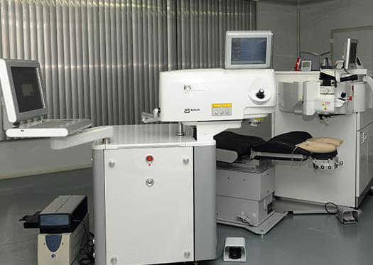 長(zhǎng)春易視頓眼科醫(yī)院_飛秒儀器