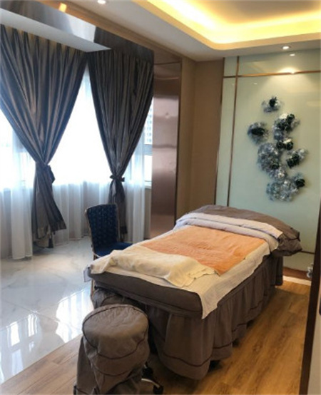 長春尚顏康醫(yī)療美容門診部_治療室