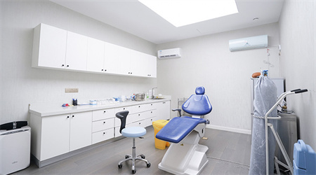 長春姜廣霞醫(yī)療美容診所_注射室