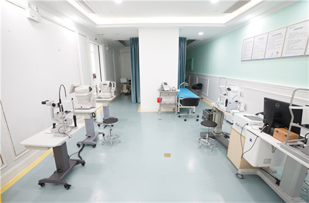 長春愛爾眼科醫(yī)院_儀器室