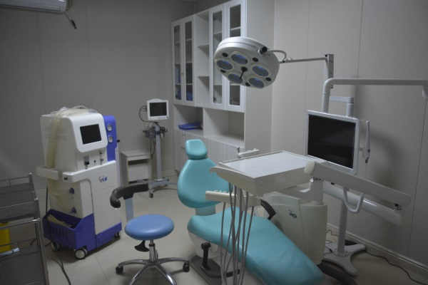 張家口冠玉口腔門診部_治療室