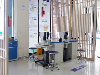 張家界愛爾眼科醫(yī)院_檢測區(qū)