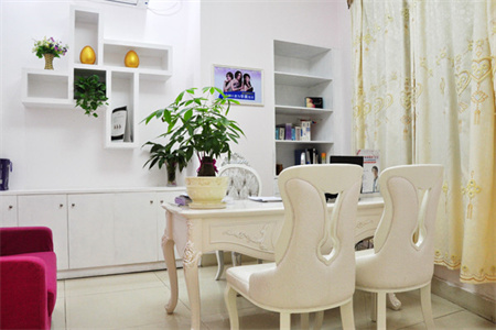 湛江華美整形美容醫(yī)院_咨詢室