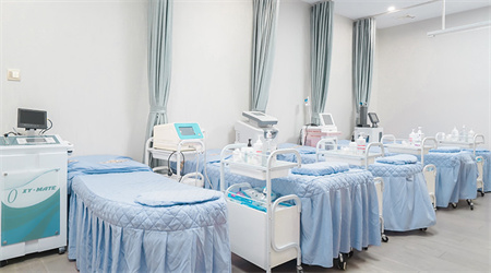 運(yùn)城麗霞醫(yī)療美容診所_皮膚治療室