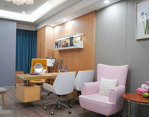 云南銅雀臺整形美容醫(yī)院_咨詢室