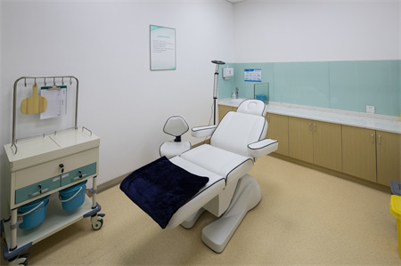 云南中醫(yī)學(xué)院附設(shè)中醫(yī)醫(yī)院整形美容中心 云南中醫(yī)學(xué)院附設(shè)中醫(yī)醫(yī)院整形美容中心